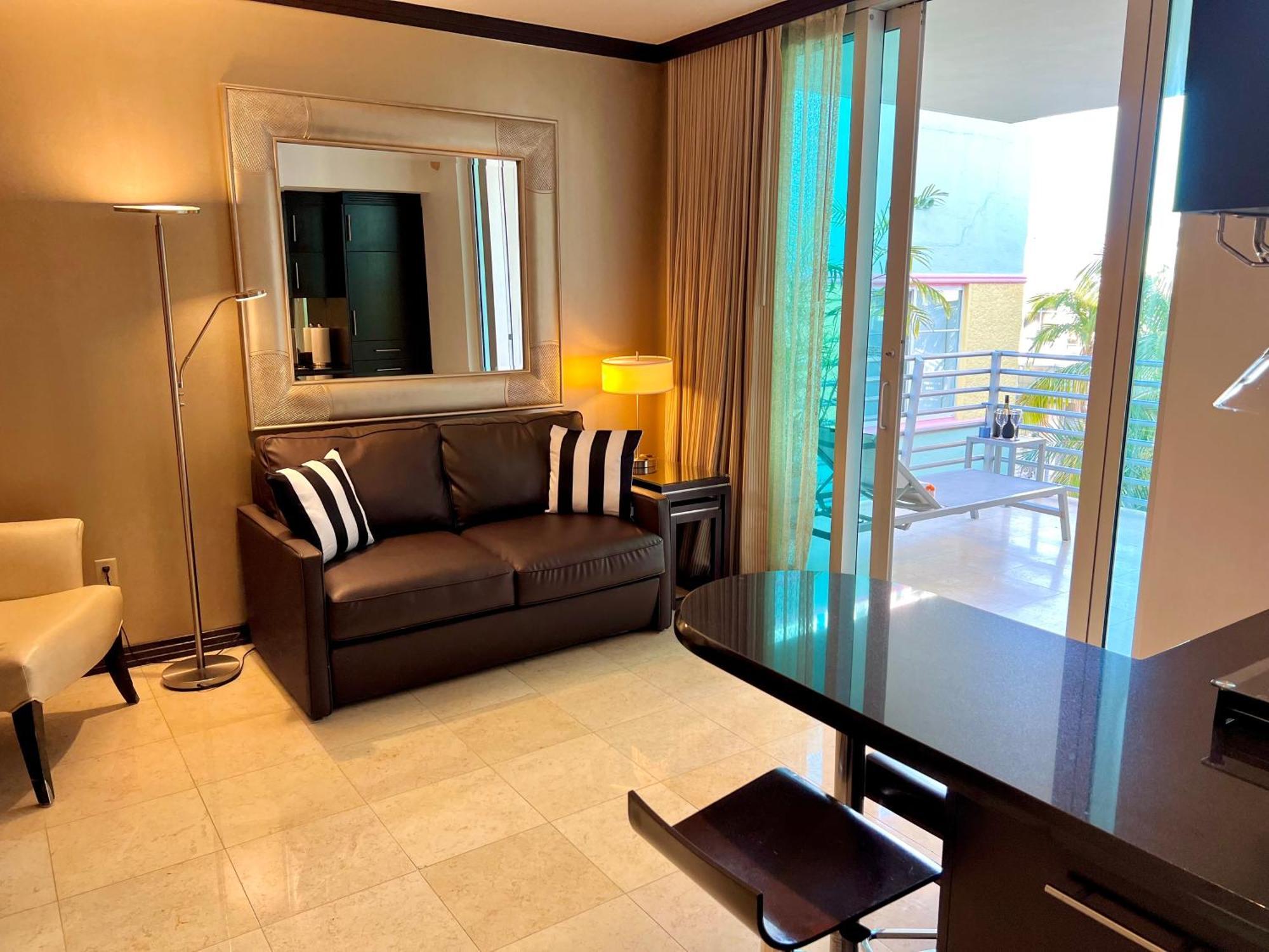Boutique 3 Min Walk To Apartahotel Miami Beach