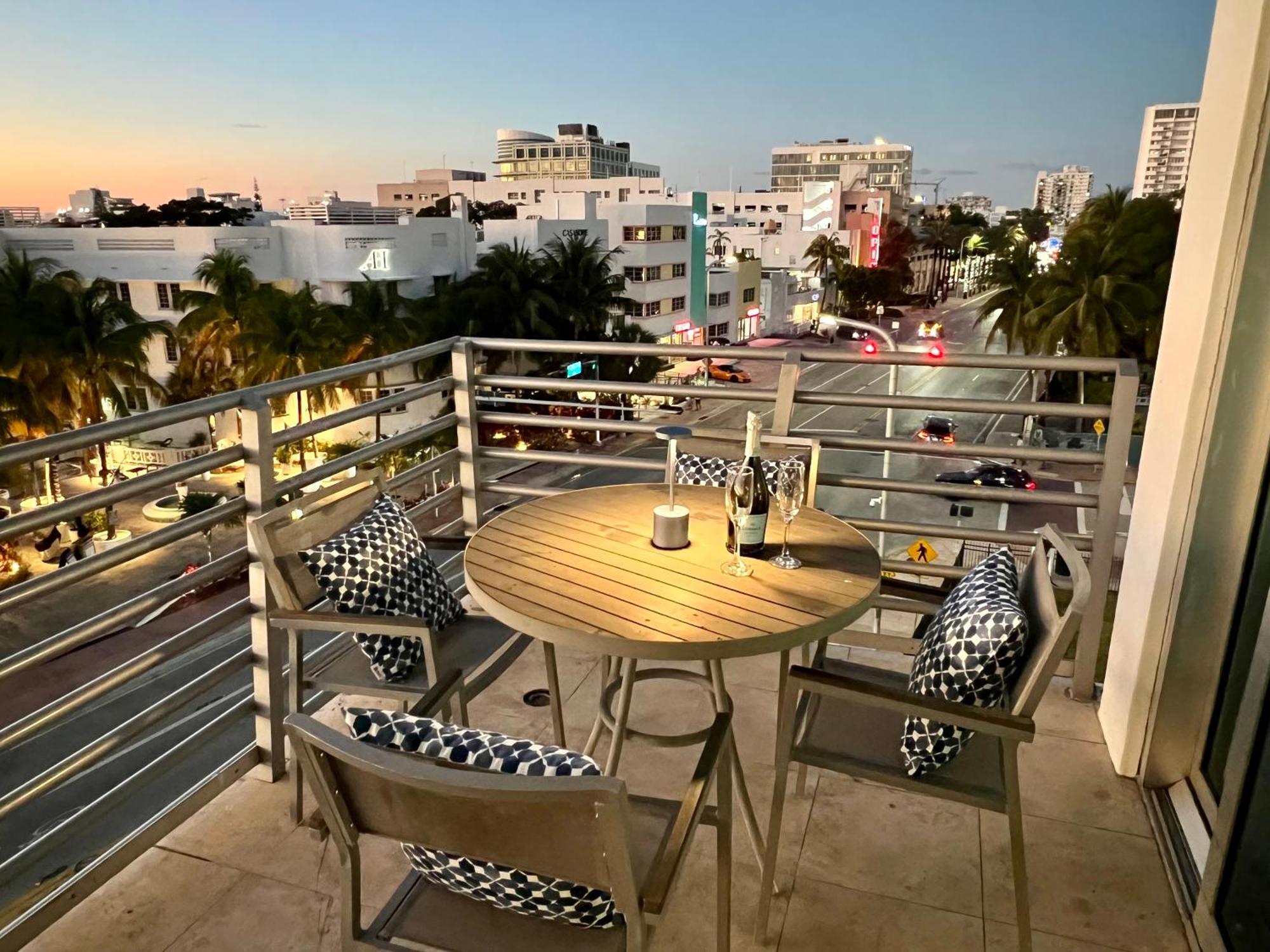 Boutique 3 Min Walk To Apartahotel Miami Beach