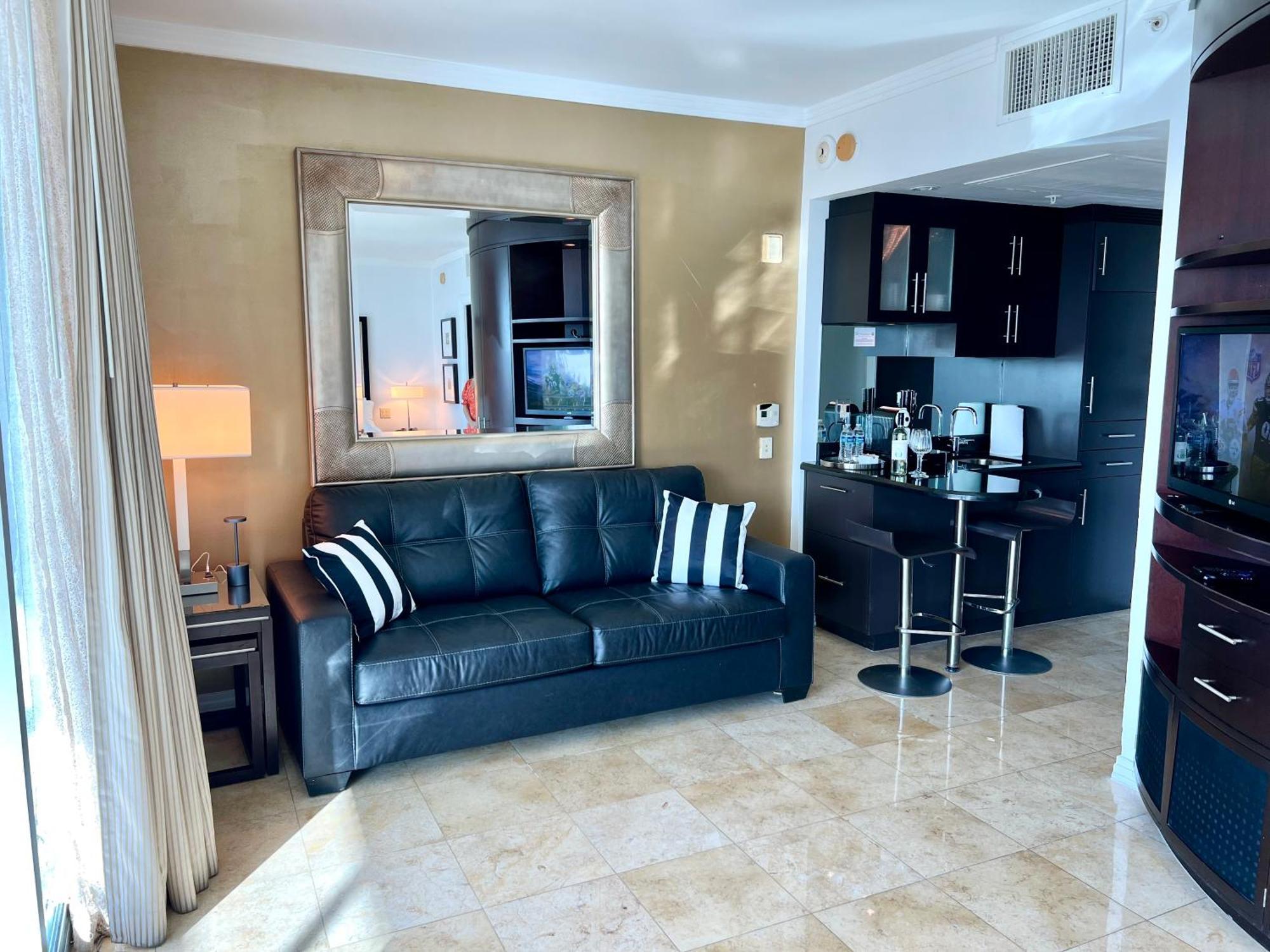 Boutique 3 Min Walk To Apartahotel